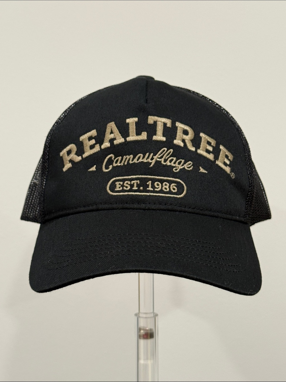 REALTREE "REALTREE Camouflage EST. 1986" Embroidered Trucker Hat Blk/Gold OSFM